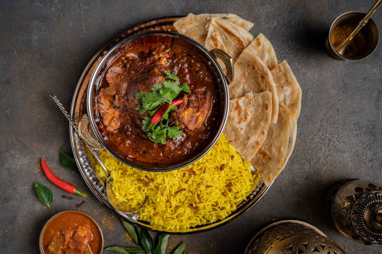 The Art of Pairing Indian Dishes with Drinks